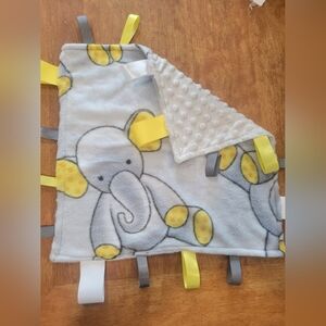 Elephant Tag Blanket for Kids - Gray and Yellow - Handmade